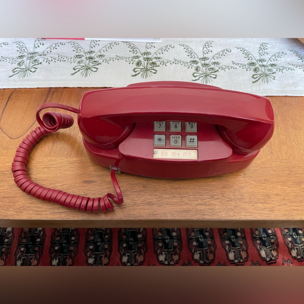 Vintage Red Princess Push Button Phone in great condition